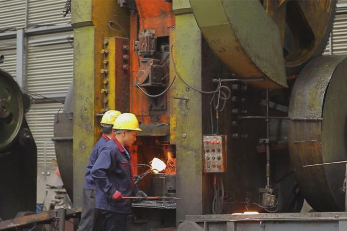 松原网架配件车间